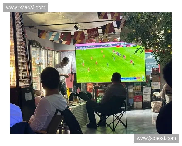 世界杯露营热潮席卷全球 球迷露天狂欢成新风尚